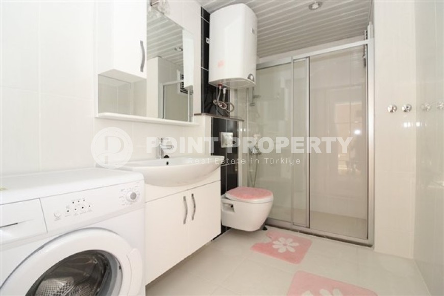 Large furnished apartment 1+1, with a total area of 90 m2, 200 meters from the sea in the center of Mahmutlar-id-5114-photo-5