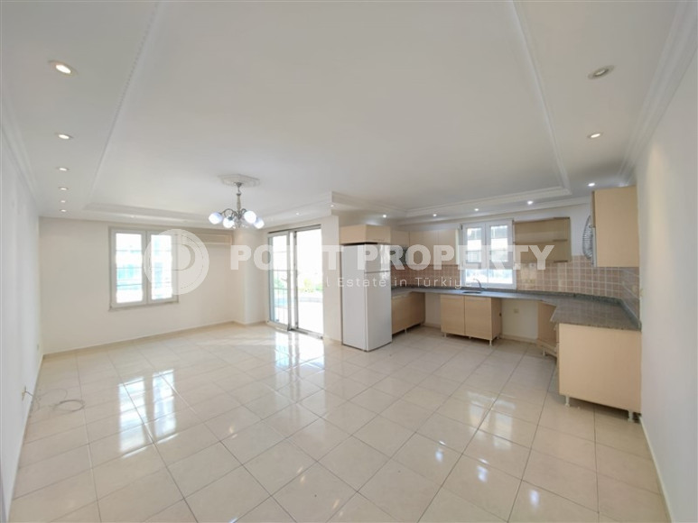 Spacious three-room apartment, 120m², in the western part of Mahmutlar 300m from the Mediterranean Sea-id-1412-photo-2