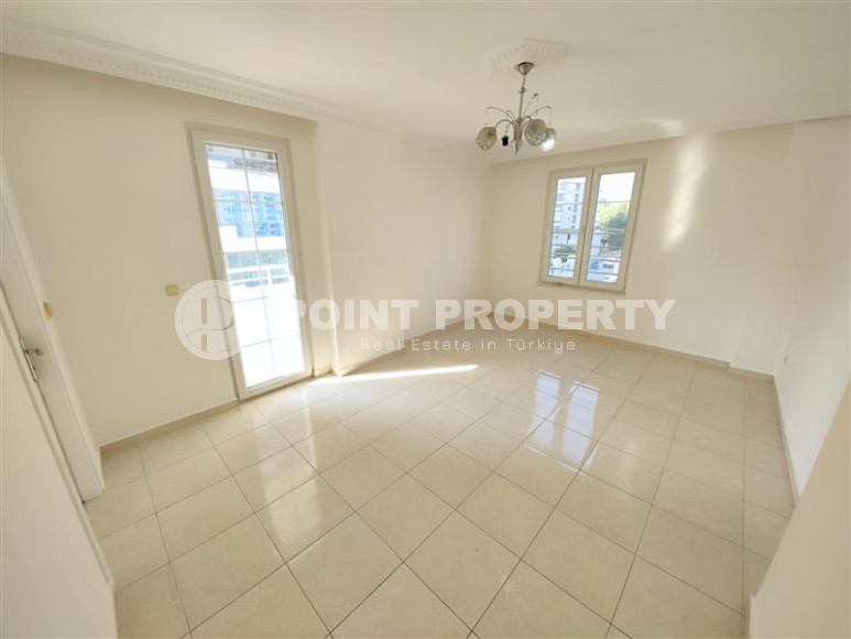 Spacious three-room apartment, 120m², in the western part of Mahmutlar 300m from the Mediterranean Sea-id-1412-photo-9