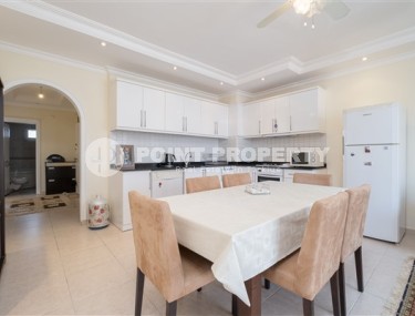 Большие светлые апартаменты с двумя спальными комнатами и видом на Средиземное море, в районе Тосмур-id-5124-фото-2