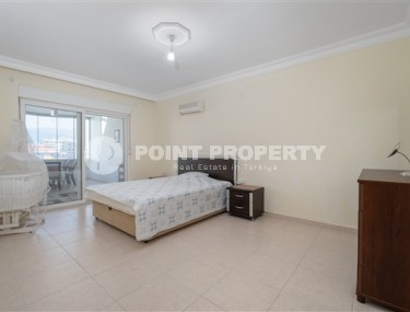 Большие светлые апартаменты с двумя спальными комнатами и видом на Средиземное море, в районе Тосмур-id-5124-фото-4