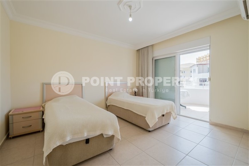 Большие светлые апартаменты с двумя спальными комнатами и видом на Средиземное море, в районе Тосмур-id-5124-фото-5