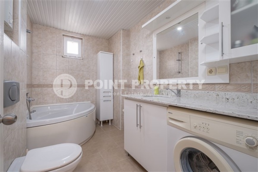 Большие светлые апартаменты с двумя спальными комнатами и видом на Средиземное море, в районе Тосмур-id-5124-фото-7