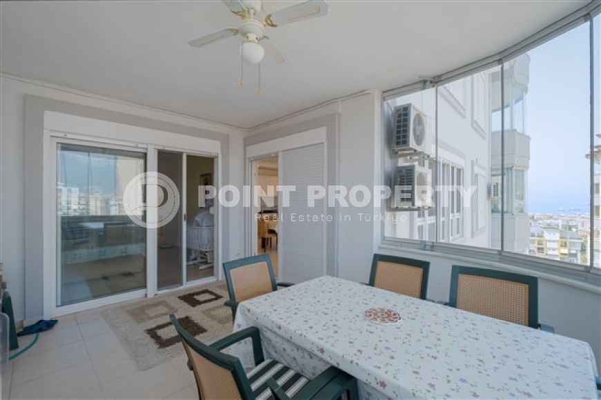 Большие светлые апартаменты с двумя спальными комнатами и видом на Средиземное море, в районе Тосмур-id-5124-фото-9