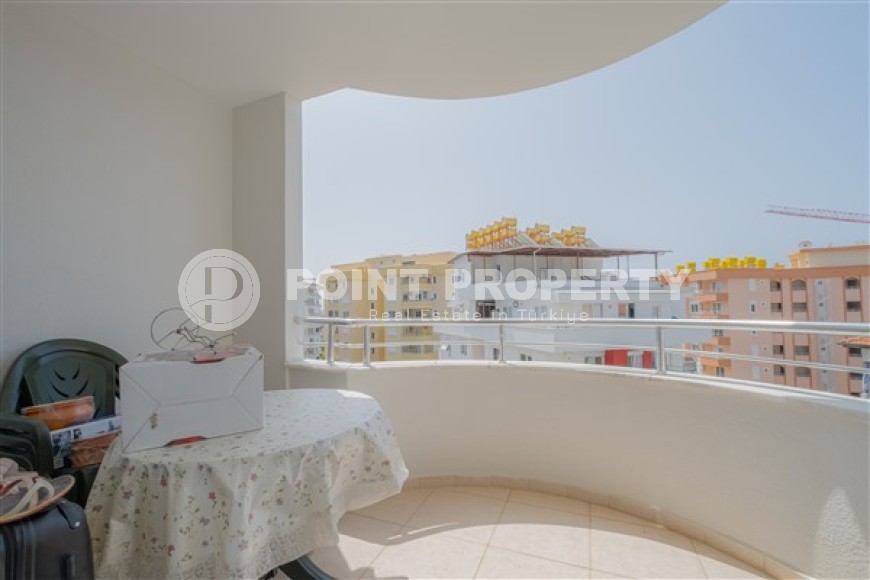 Большие светлые апартаменты с двумя спальными комнатами и видом на Средиземное море, в районе Тосмур-id-5124-фото-10