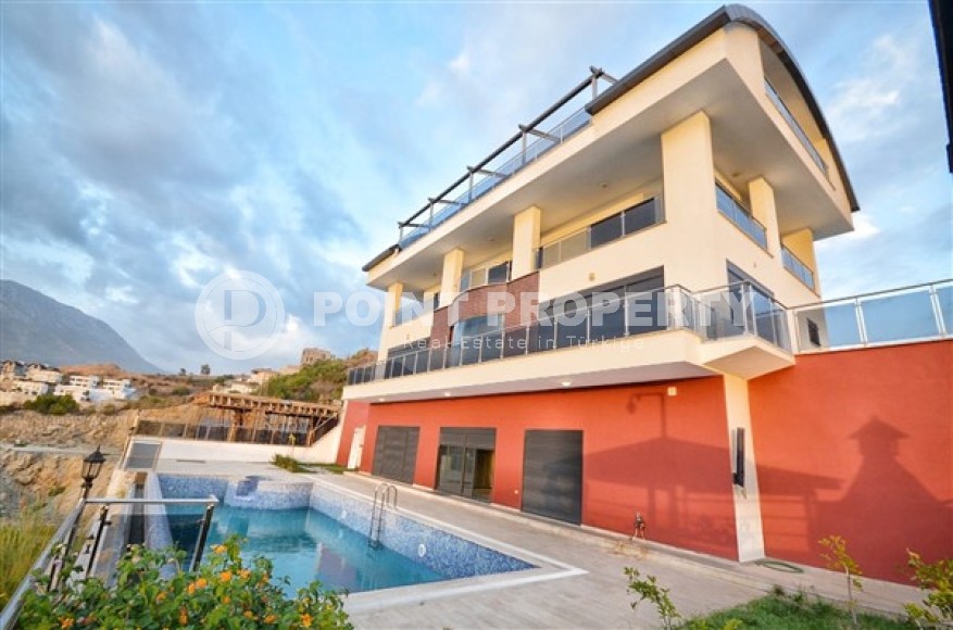 Роскошная вилла с шестью спальными комнатами и видовым открытым бассейном в районе Каргыджак-id-5128-фото-25