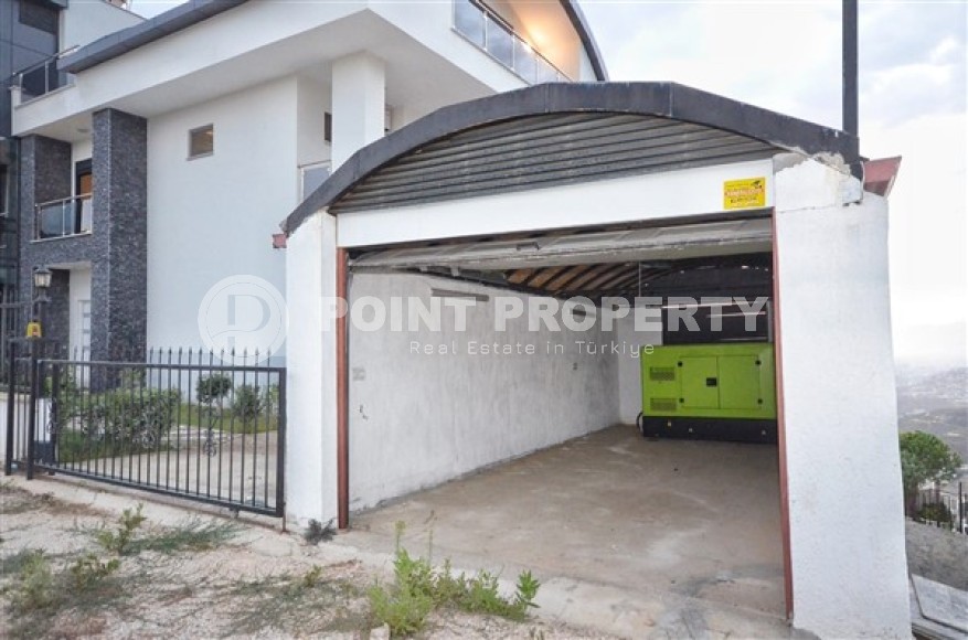 Роскошная вилла с шестью спальными комнатами и видовым открытым бассейном в районе Каргыджак-id-5128-фото-27