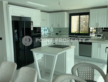 Роскошная трехэтажная вилла с инфинити бассейном в престижном районе Аланьи - Каргыджак и в 600 метрах от моря-id-5152-фото-4