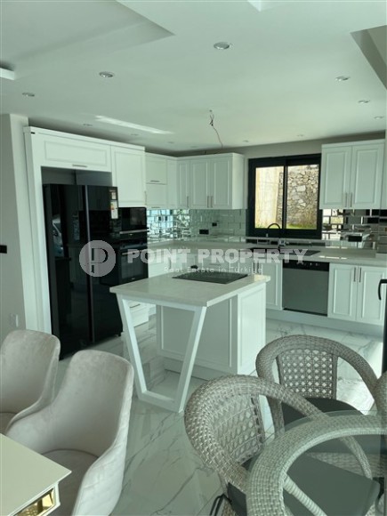 Luxurious three-storey villa with an infinity pool in a prestigious area of Alanya - Kargicak and 600 meters from the sea-id-5152-photo-4