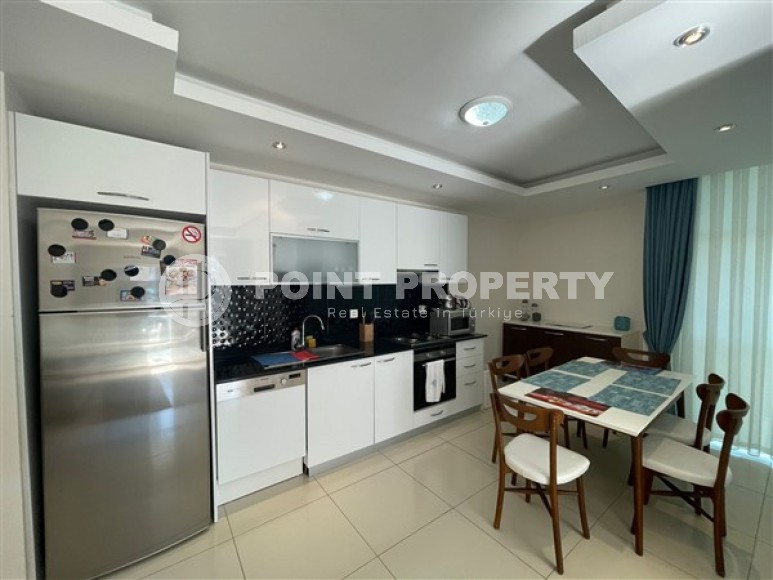 Апартаменты с универсальным светлым интерьером в жилом комплексе с максимально развитой внутренней инфраструктурой-id-5153-фото-4