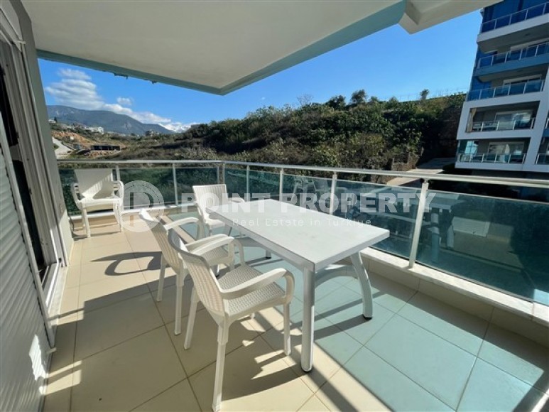 Апартаменты с универсальным светлым интерьером в жилом комплексе с максимально развитой внутренней инфраструктурой-id-5153-фото-8