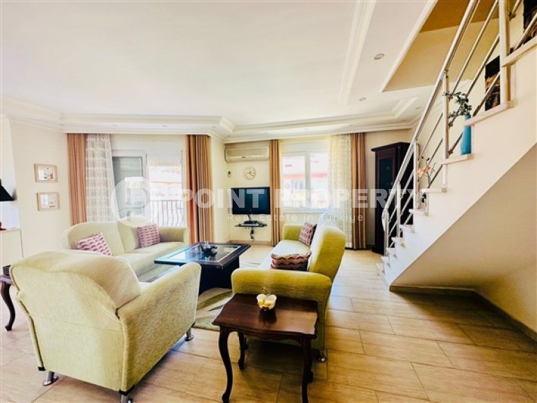 Светлая двухуровневая квартира 4+1, общей площадью 220 м2, на 4-м этаже с мансардой в центре района Оба-id-5163-фото-3