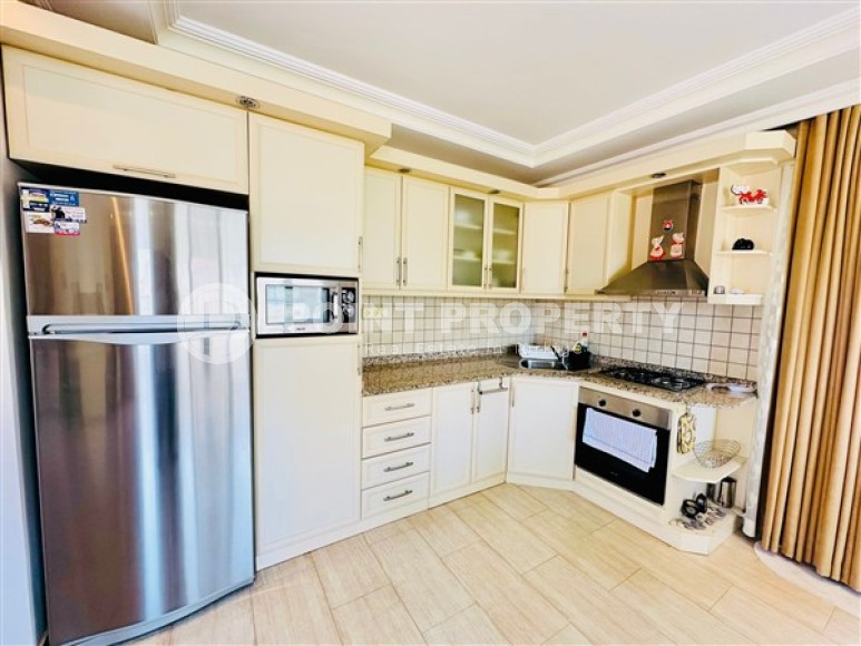 Светлая двухуровневая квартира 4+1, общей площадью 220 м2, на 4-м этаже с мансардой в центре района Оба-id-5163-фото-5