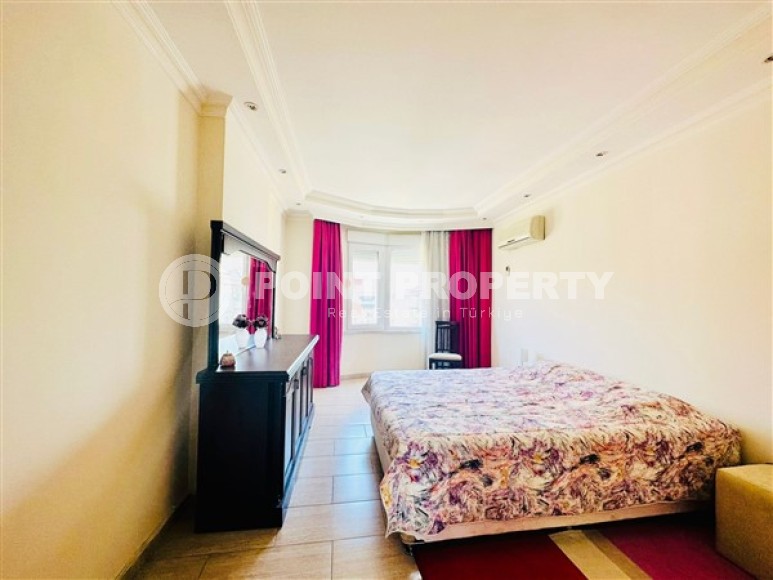 Светлая двухуровневая квартира 4+1, общей площадью 220 м2, на 4-м этаже с мансардой в центре района Оба-id-5163-фото-6