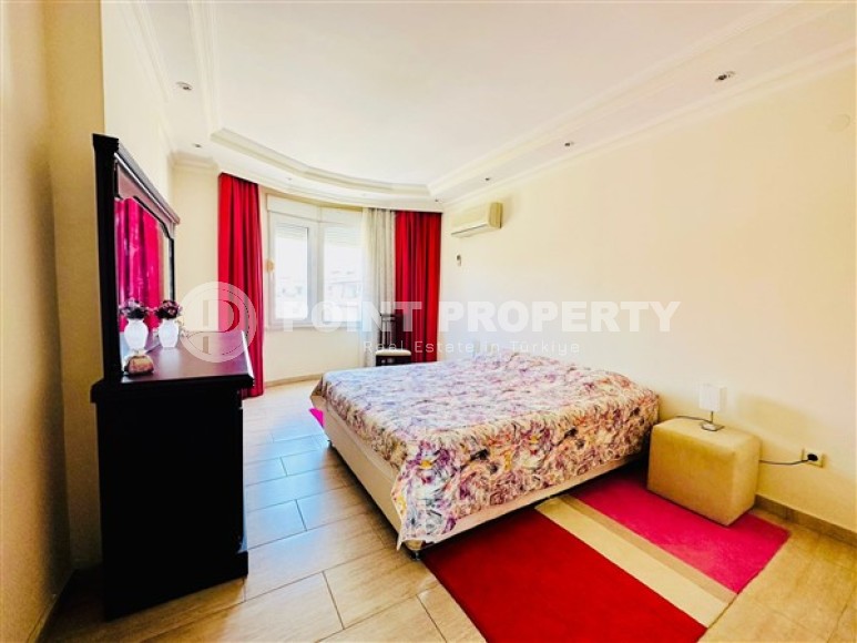 Светлая двухуровневая квартира 4+1, общей площадью 220 м2, на 4-м этаже с мансардой в центре района Оба-id-5163-фото-7