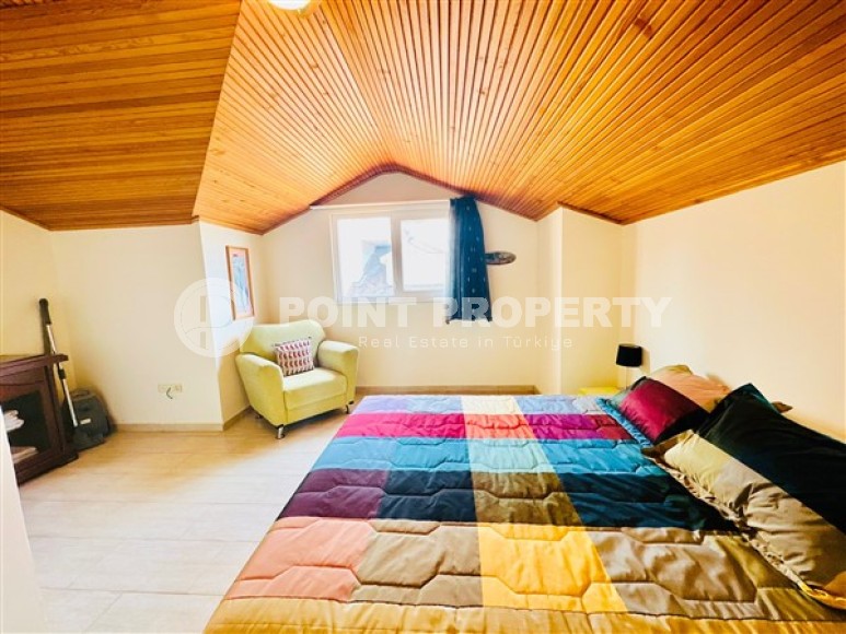 Светлая двухуровневая квартира 4+1, общей площадью 220 м2, на 4-м этаже с мансардой в центре района Оба-id-5163-фото-9