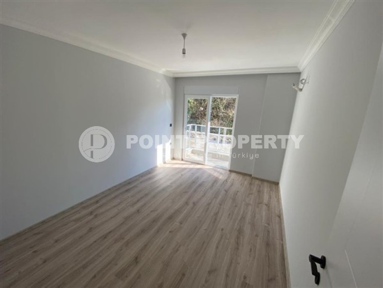 Апартаменты с чистовой отделкой в двух километрах от пляжа и набережной в районе Верхняя Оба-id-5165-фото-4