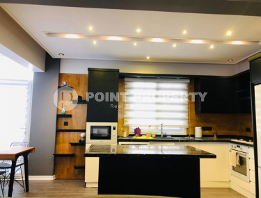 Spacious three-room apartment, 120m² with access to the garden in the center of Alanya, 400m from Cleopatra Beach, Alanya-id-1414-photo-2