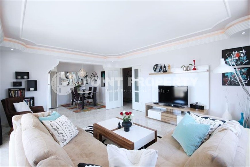 Comfortable apartment with sea views 250 meters from the beach and promenade-id-5168-photo-3