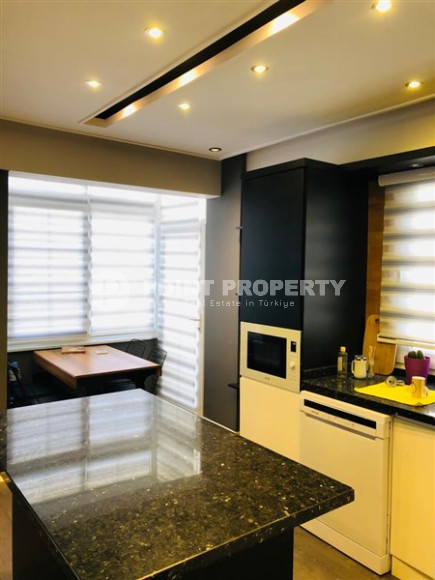 Spacious three-room apartment, 120m² with access to the garden in the center of Alanya, 400m from Cleopatra Beach, Alanya-id-1414-photo-4