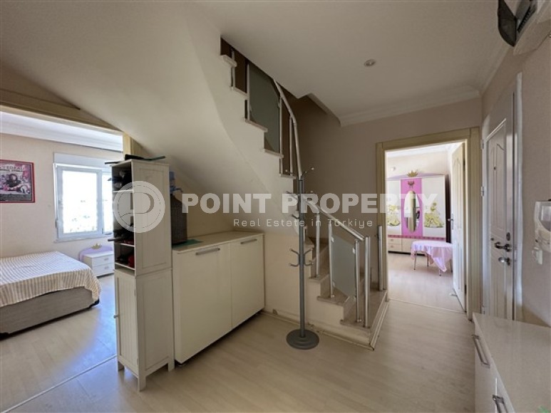 Дуплекс 4+1 с большой открытой террасой на 5-м этаже с мансардой в центре района Оба-id-5170-фото-3