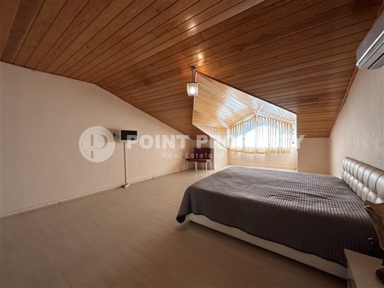 Дуплекс 4+1 с большой открытой террасой на 5-м этаже с мансардой в центре района Оба-id-5170-фото-6