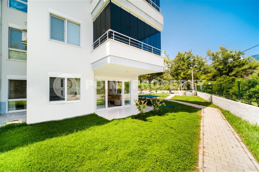 Светлые благоустроенные апартаменты, общей площадью 60 м2, на 1-м этаже с выходом на зеленую лужайку в саду-id-5172-фото-12