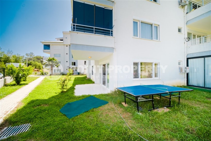 Светлые благоустроенные апартаменты, общей площадью 60 м2, на 1-м этаже с выходом на зеленую лужайку в саду-id-5172-фото-13