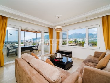 Атмосферная двухуровневая квартира на 4-м этаже с мансардой, с открытой панорамной террасой с видом на Торосские горы-id-5173-фото-2