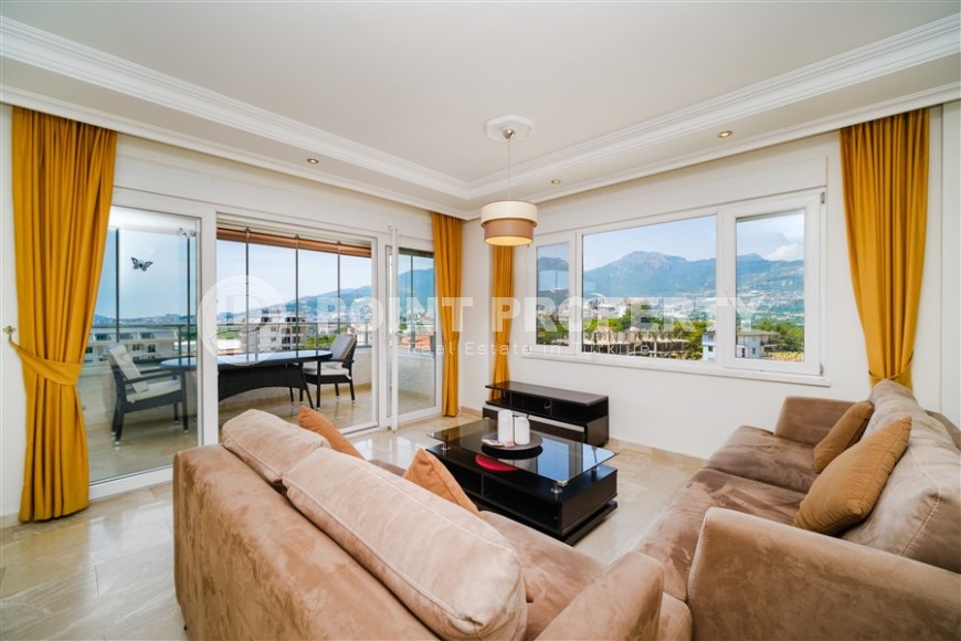 Атмосферная двухуровневая квартира на 4-м этаже с мансардой, с открытой панорамной террасой с видом на Торосские горы-id-5173-фото-2