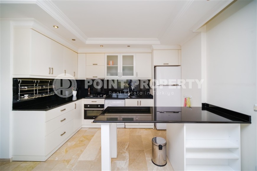 Атмосферная двухуровневая квартира на 4-м этаже с мансардой, с открытой панорамной террасой с видом на Торосские горы-id-5173-фото-5