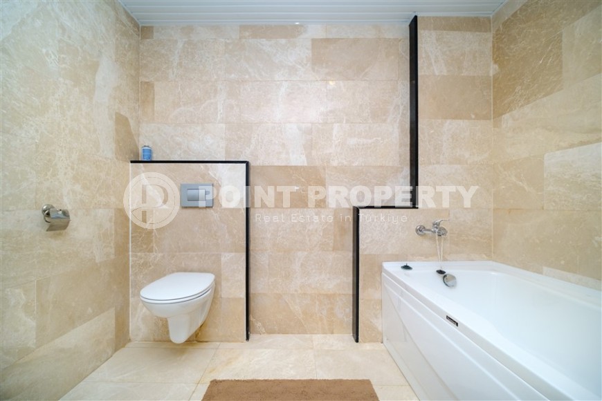 Атмосферная двухуровневая квартира на 4-м этаже с мансардой, с открытой панорамной террасой с видом на Торосские горы-id-5173-фото-14