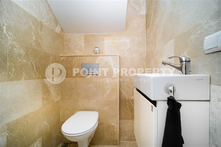 Атмосферная двухуровневая квартира на 4-м этаже с мансардой, с открытой панорамной террасой с видом на Торосские горы-id-5173-фото-16