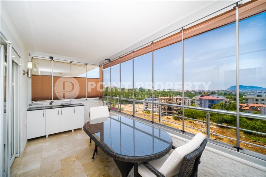 Атмосферная двухуровневая квартира на 4-м этаже с мансардой, с открытой панорамной террасой с видом на Торосские горы-id-5173-фото-17