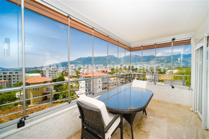 Атмосферная двухуровневая квартира на 4-м этаже с мансардой, с открытой панорамной террасой с видом на Торосские горы-id-5173-фото-18