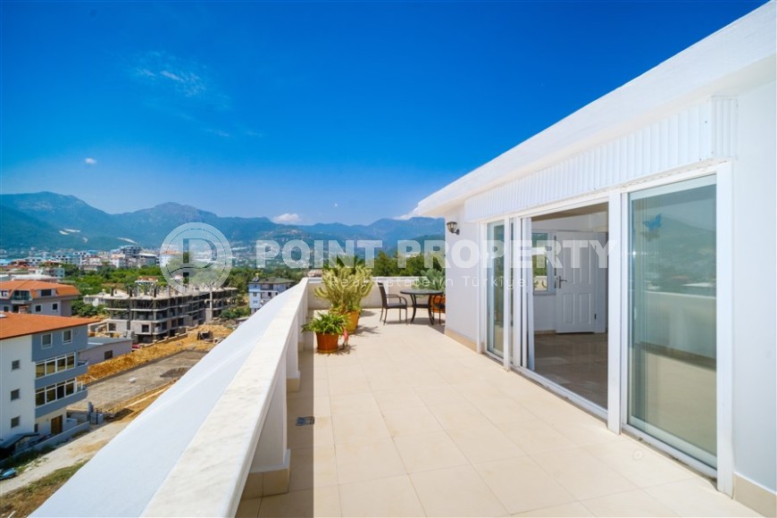 Атмосферная двухуровневая квартира на 4-м этаже с мансардой, с открытой панорамной террасой с видом на Торосские горы-id-5173-фото-25