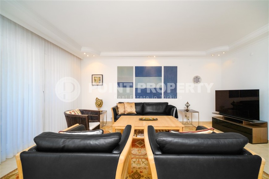 Меблированные двухуровневые апартаменты с тремя спальными комнатами в экологически чистом районе Аланьи - Бекташ-id-5178-фото-4