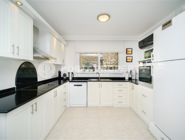 Меблированные двухуровневые апартаменты с тремя спальными комнатами в экологически чистом районе Аланьи - Бекташ-id-5178-фото-5