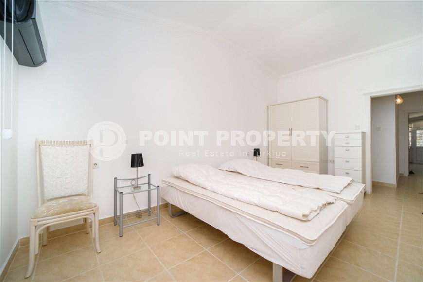 Меблированные двухуровневые апартаменты с тремя спальными комнатами в экологически чистом районе Аланьи - Бекташ-id-5178-фото-11