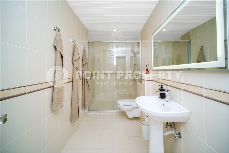 Меблированные двухуровневые апартаменты с тремя спальными комнатами в экологически чистом районе Аланьи - Бекташ-id-5178-фото-15