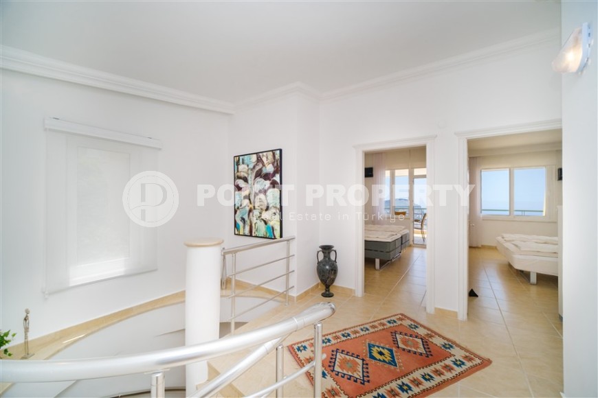 Меблированные двухуровневые апартаменты с тремя спальными комнатами в экологически чистом районе Аланьи - Бекташ-id-5178-фото-19