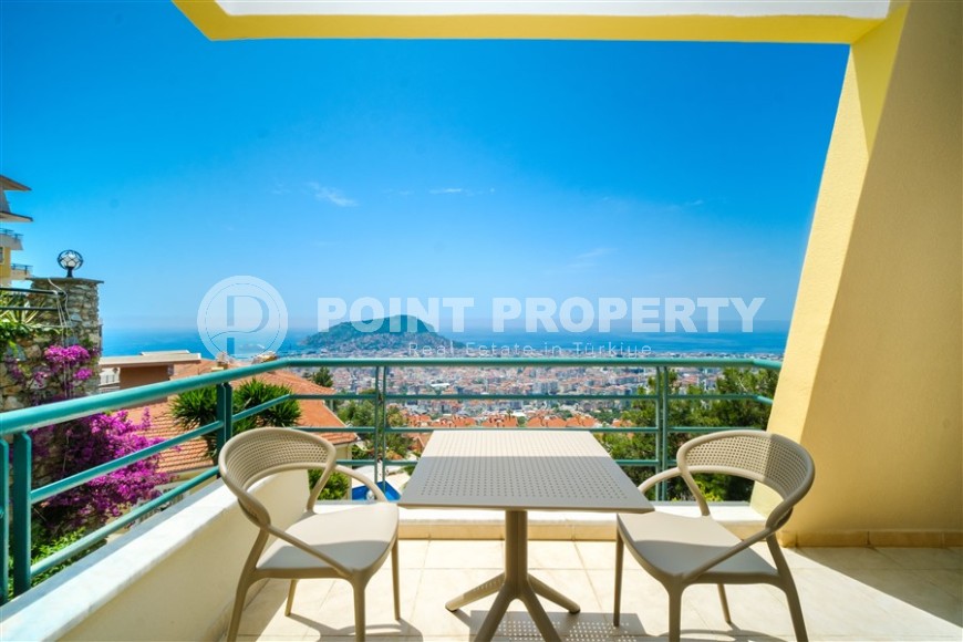 Меблированные двухуровневые апартаменты с тремя спальными комнатами в экологически чистом районе Аланьи - Бекташ-id-5178-фото-21