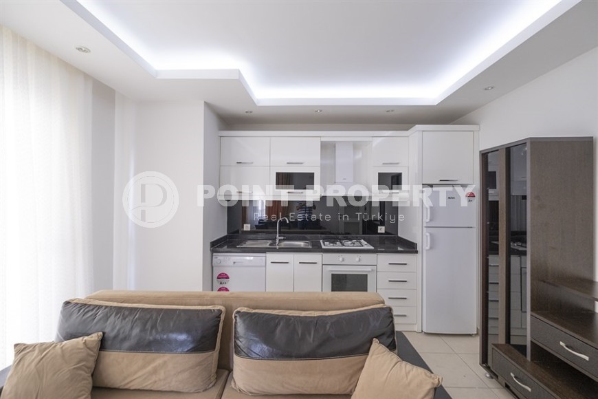 Small cozy apartment with one bedroom, near the sea in the center of Alanya-id-5179-photo-2