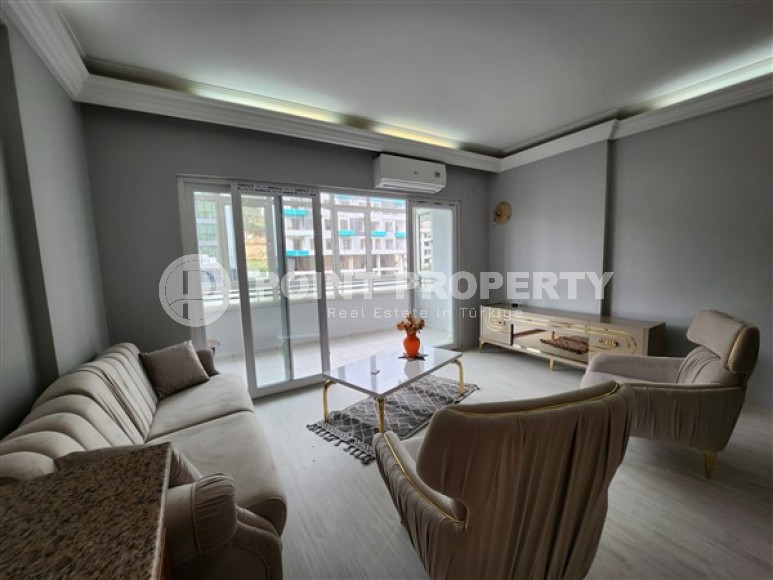 Apartment with new renovation, furniture and household appliances 650 meters from the sea-id-5181-photo-2