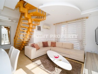 Прекрасная светлая двухуровневая квартира 3+1, общей площадью 140 м2, в самом центре Аланьи-id-5183-фото-1