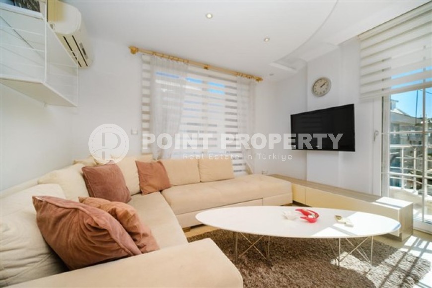 Прекрасная светлая двухуровневая квартира 3+1, общей площадью 140 м2, в самом центре Аланьи-id-5183-фото-3