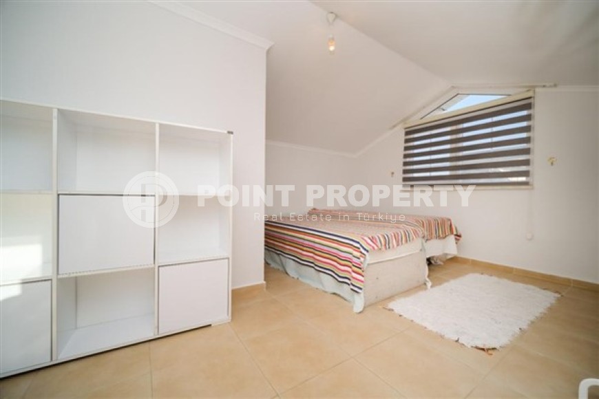 Прекрасная светлая двухуровневая квартира 3+1, общей площадью 140 м2, в самом центре Аланьи-id-5183-фото-8