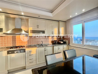 Apartment with a large terrace and incredible sea views. 125 sq.m.-id-1415-photo-3