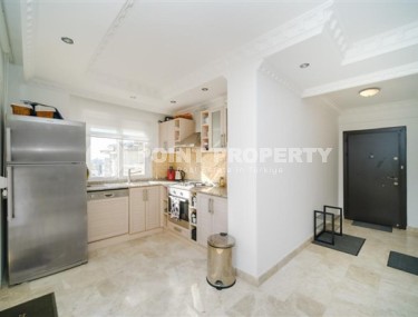 Светлая уютная квартира 2+1 на 3-м этаже в жилом комплексе 2009 года постройки в районе Джикджилли-id-5185-фото-3