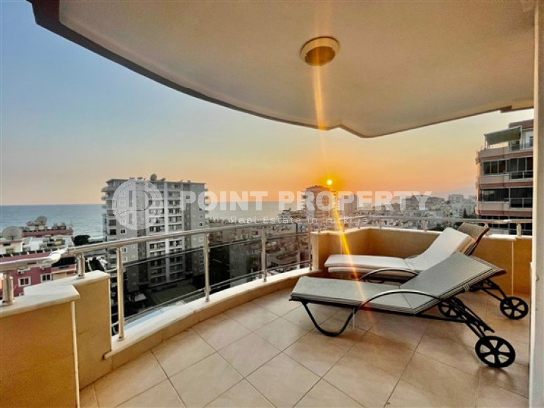 Apartment with a large terrace and incredible sea views. 125 sq.m.-id-1415-photo-12